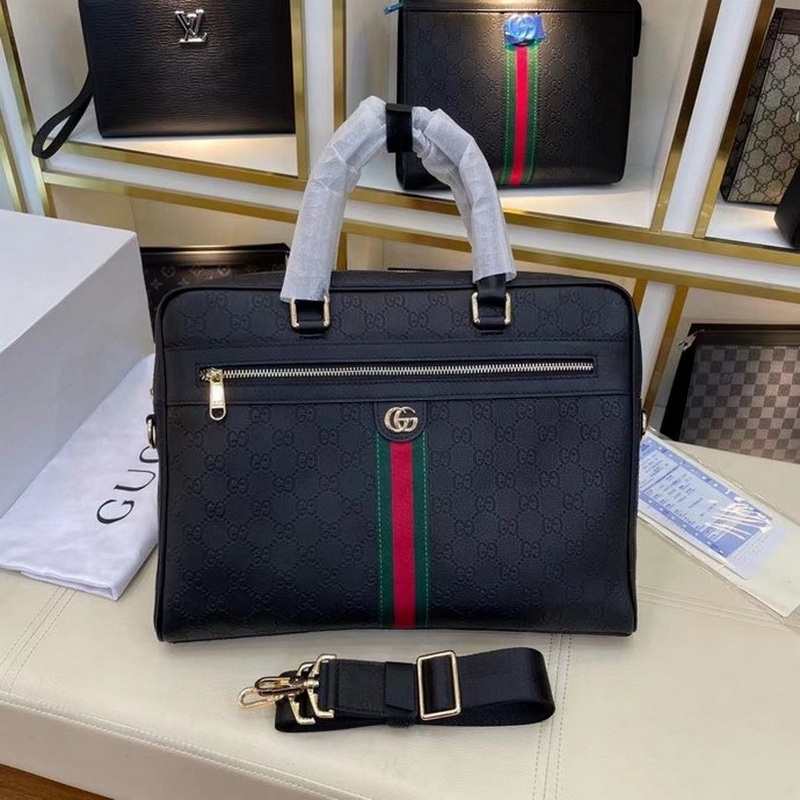 Gucci Handbags 671